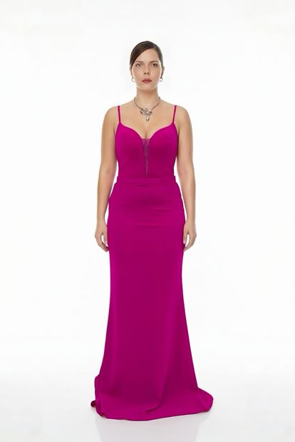 طقم فستان سهرة بمقاسات كبيرة، يتألف من جاكيت شيفون مزين باللؤلؤ باللون الفوشيا وفستان داخلي 